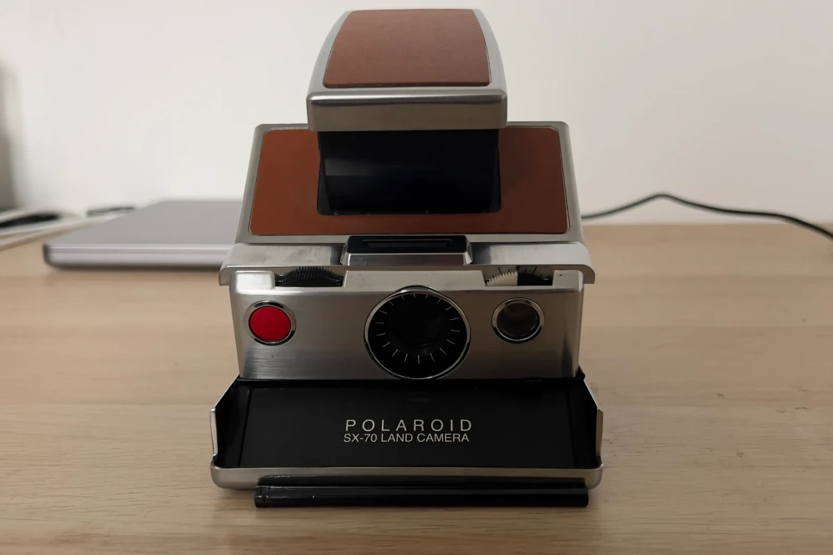 Location Polaroid SX70 - Lightyshare