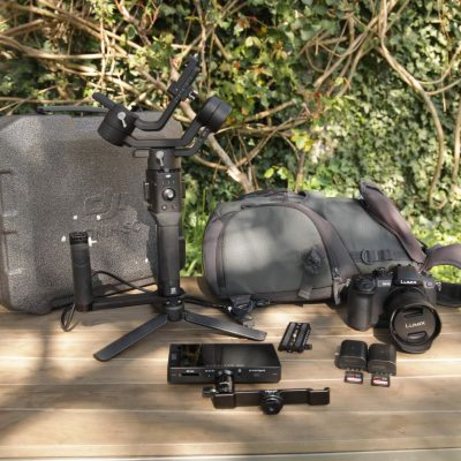 GH5 + RONIN SC + 2 BATT + 2 SD 128Go + MONITEUR 5,5 + SAC DE TRANSPORT - Photo 3 sur 4