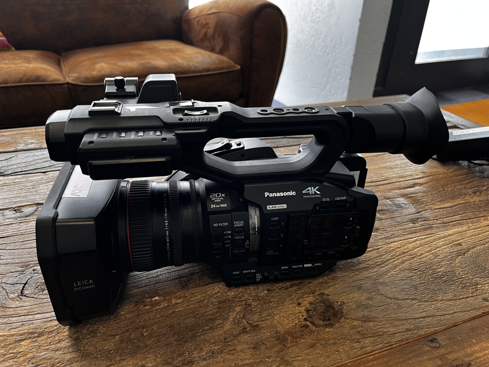 Sony PXW-Z280 - Photo 2 sur 3