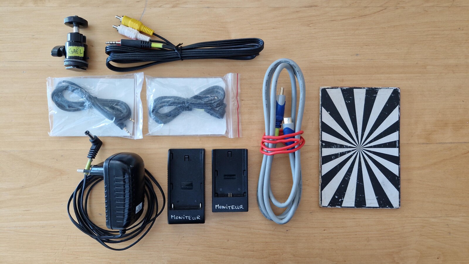 Moniteur HDMI Lilliput 7" + Accessoires - Photo 5 sur 9