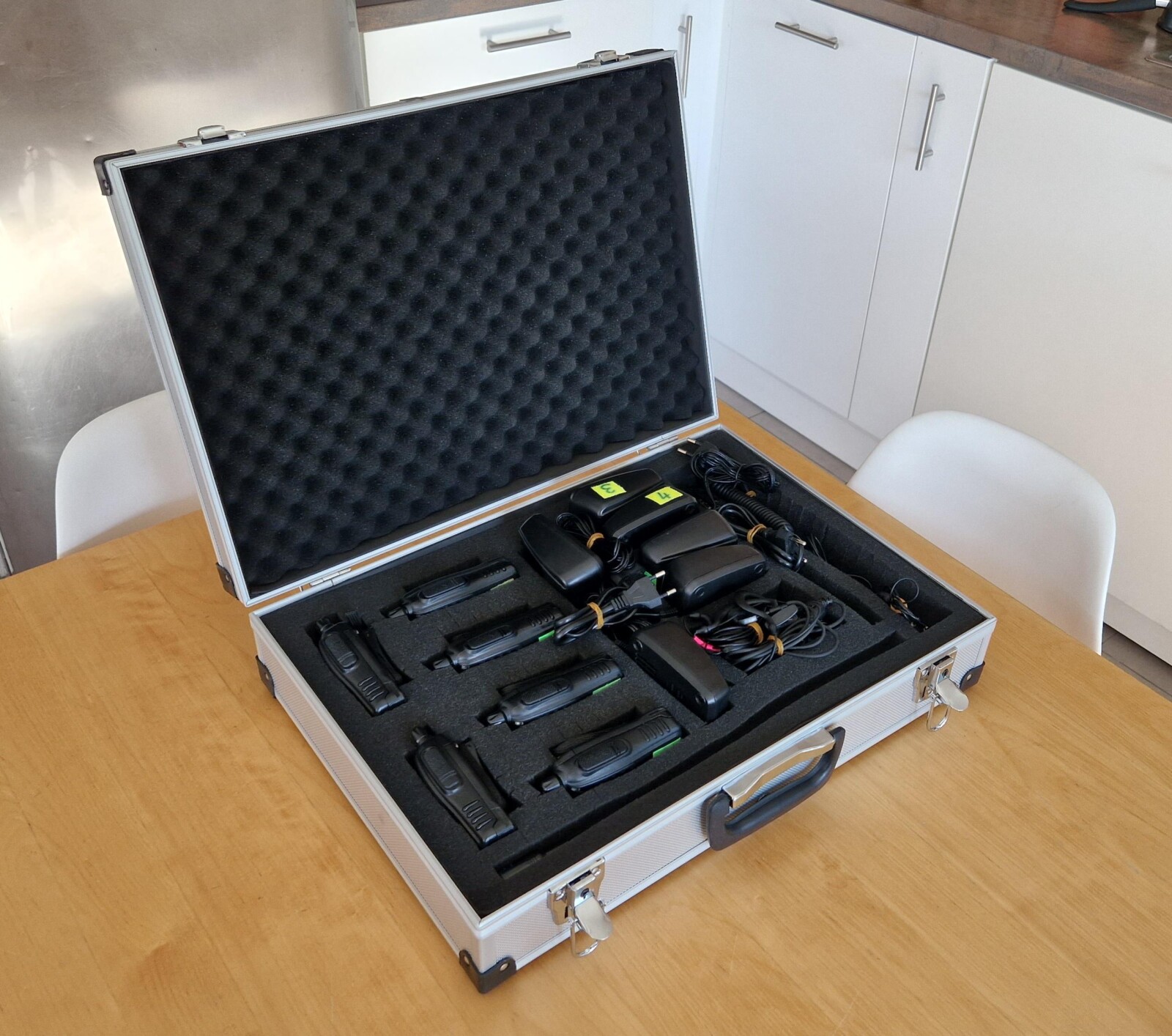 Kit x6 Talkie-walkies BF-888s + Accessoires - Photo 8 sur 9
