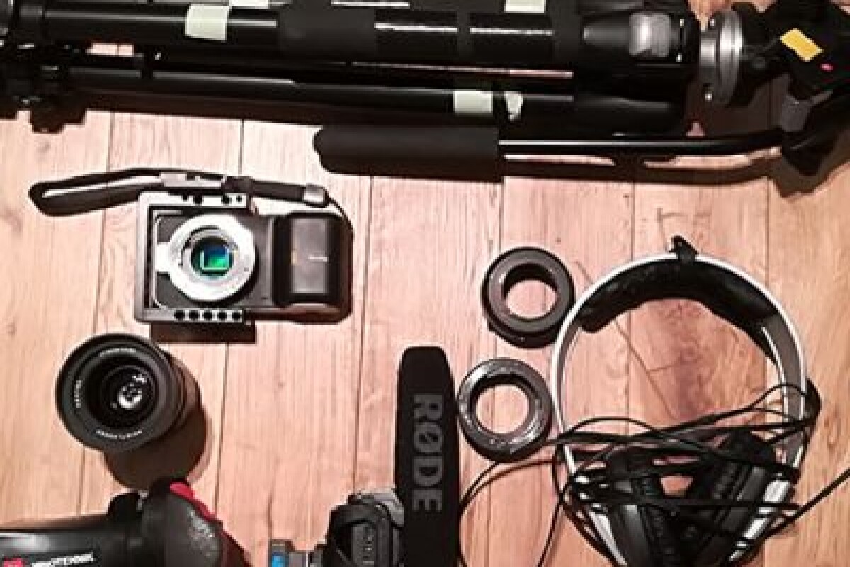 Location Blackmagic Pocket Cinema Camera Kit - Lightyshare