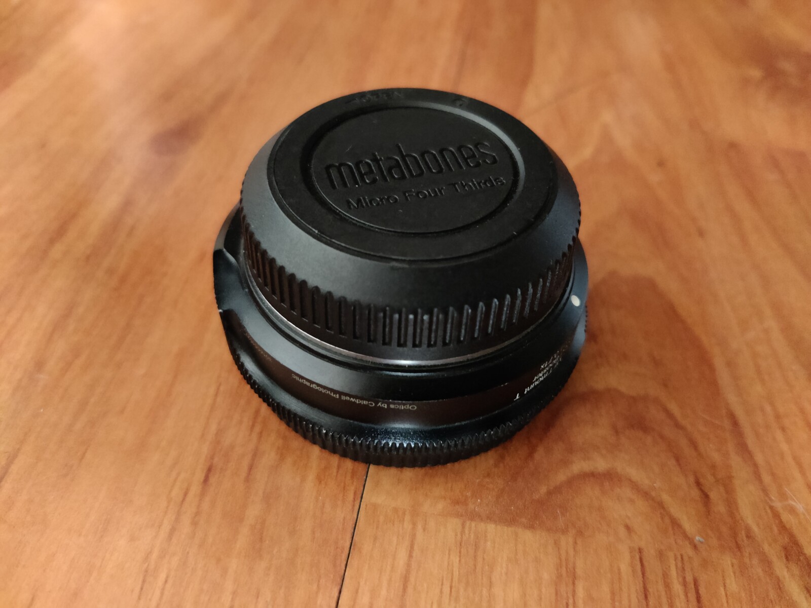 Metabones Speed Booster Ultra 0.71x, Monture EF vers Micro 4/3 - Photo 1 sur 2