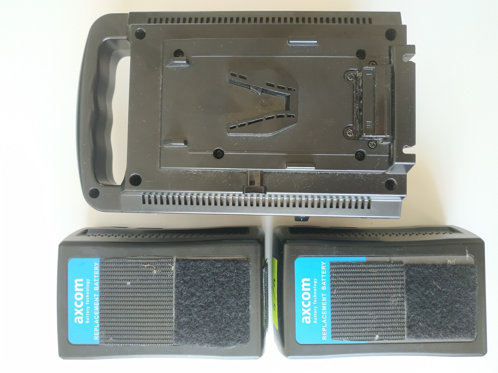 Batteries V-lock - Photo 2 sur 2