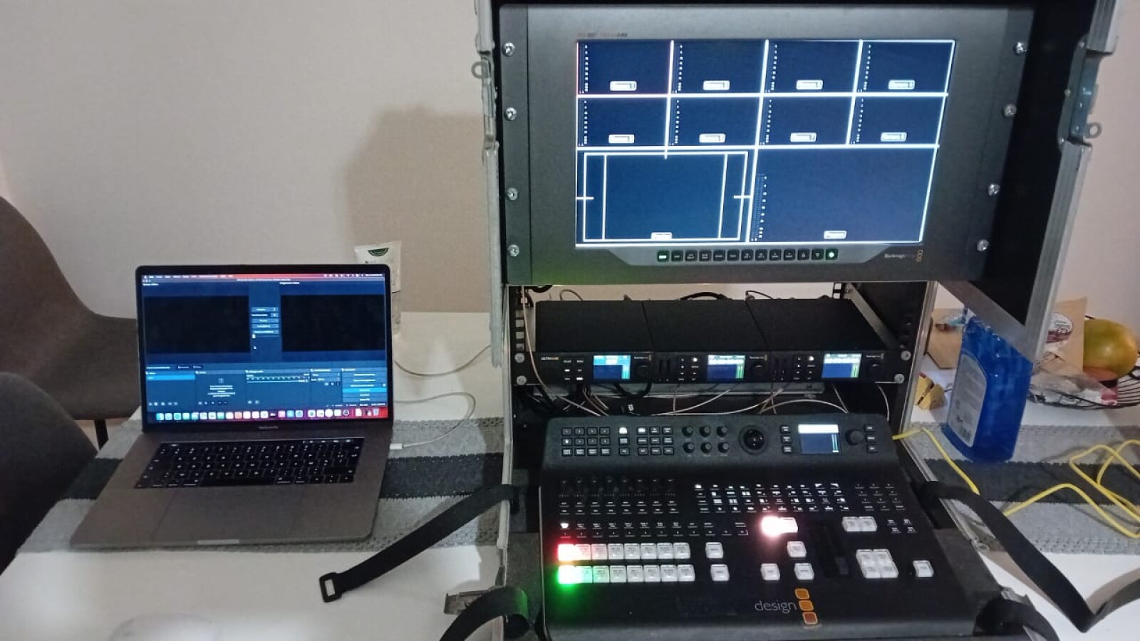 Blackmagic Design ATEM Television Studio Pro 4K - Photo 3 sur 4
