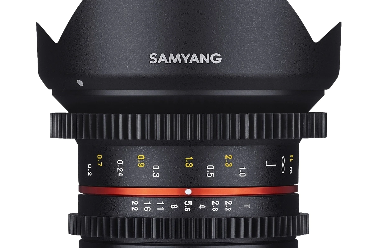 Location Samyang 12mm T2.2 EF - Lightyshare