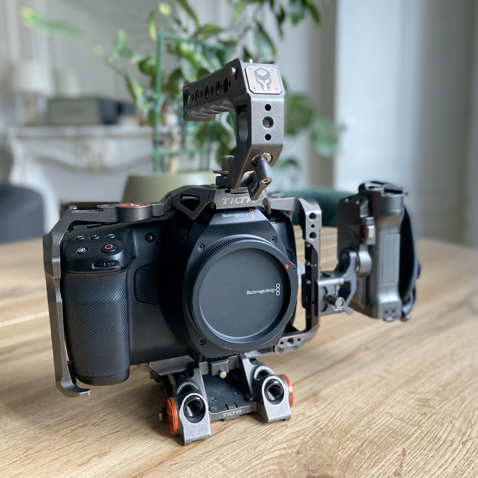 Blackmagic Design Pocket Cinema Camera 6k G2 (BMPCC 6k G2) - Photo 1 sur 1