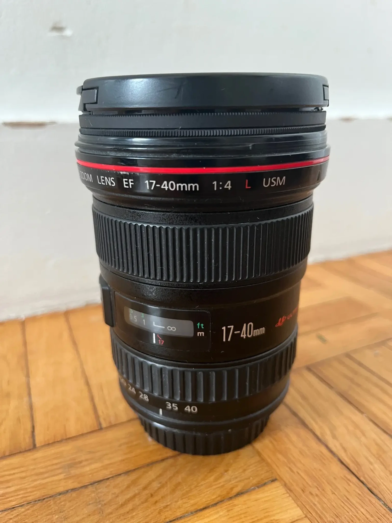 Canon EF 17-40mm f/4L USM - Photo 1 sur 2