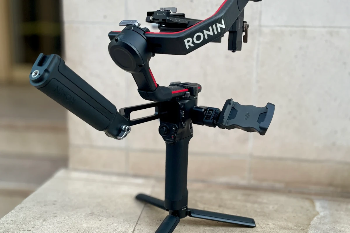 Location DJI RS3 Pro Combo - Lightyshare