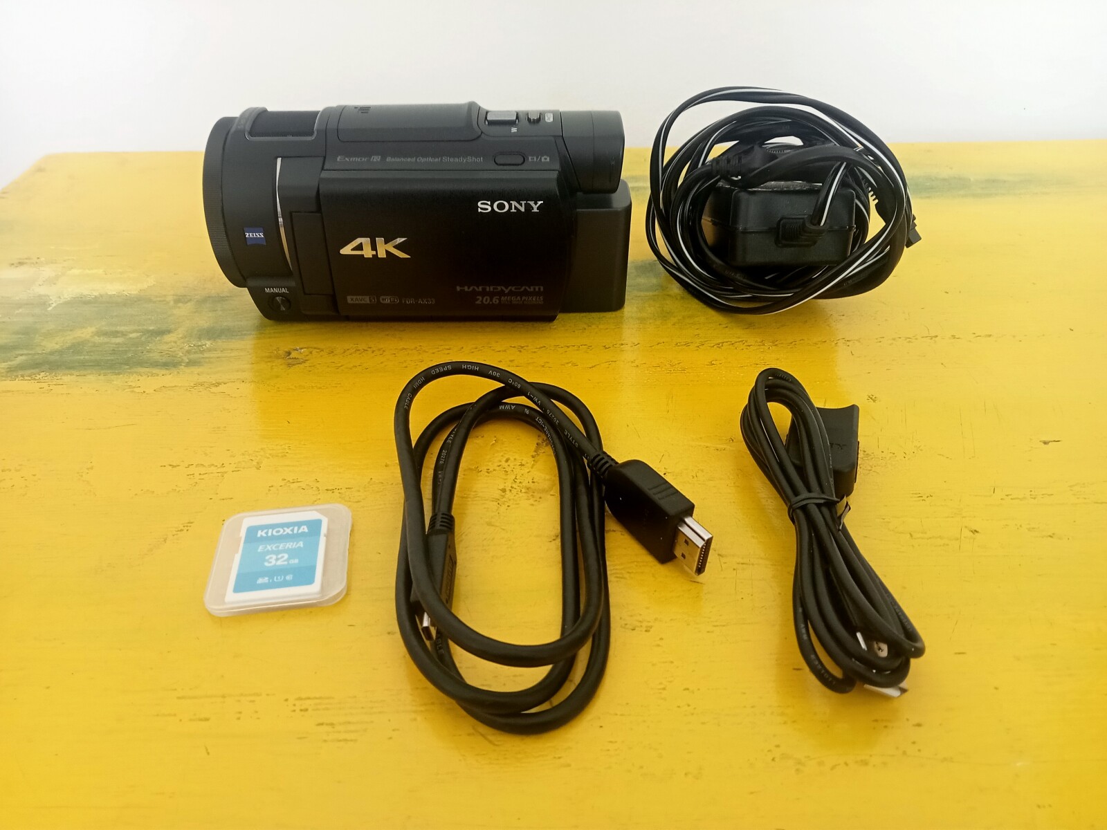 Sony FDR-AX33 - Photo 5 sur 5