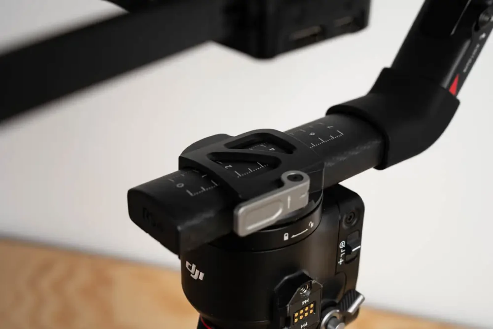 DJI Ronin RS4 Pro - Photo 8 sur 10
