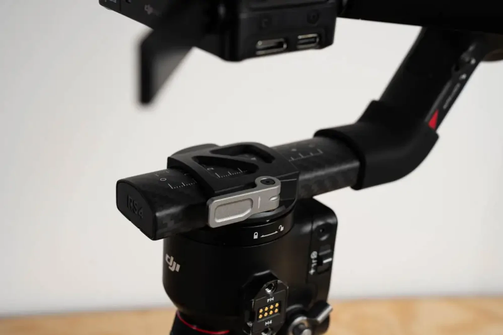 DJI Ronin RS4 Pro - Photo 4 sur 10