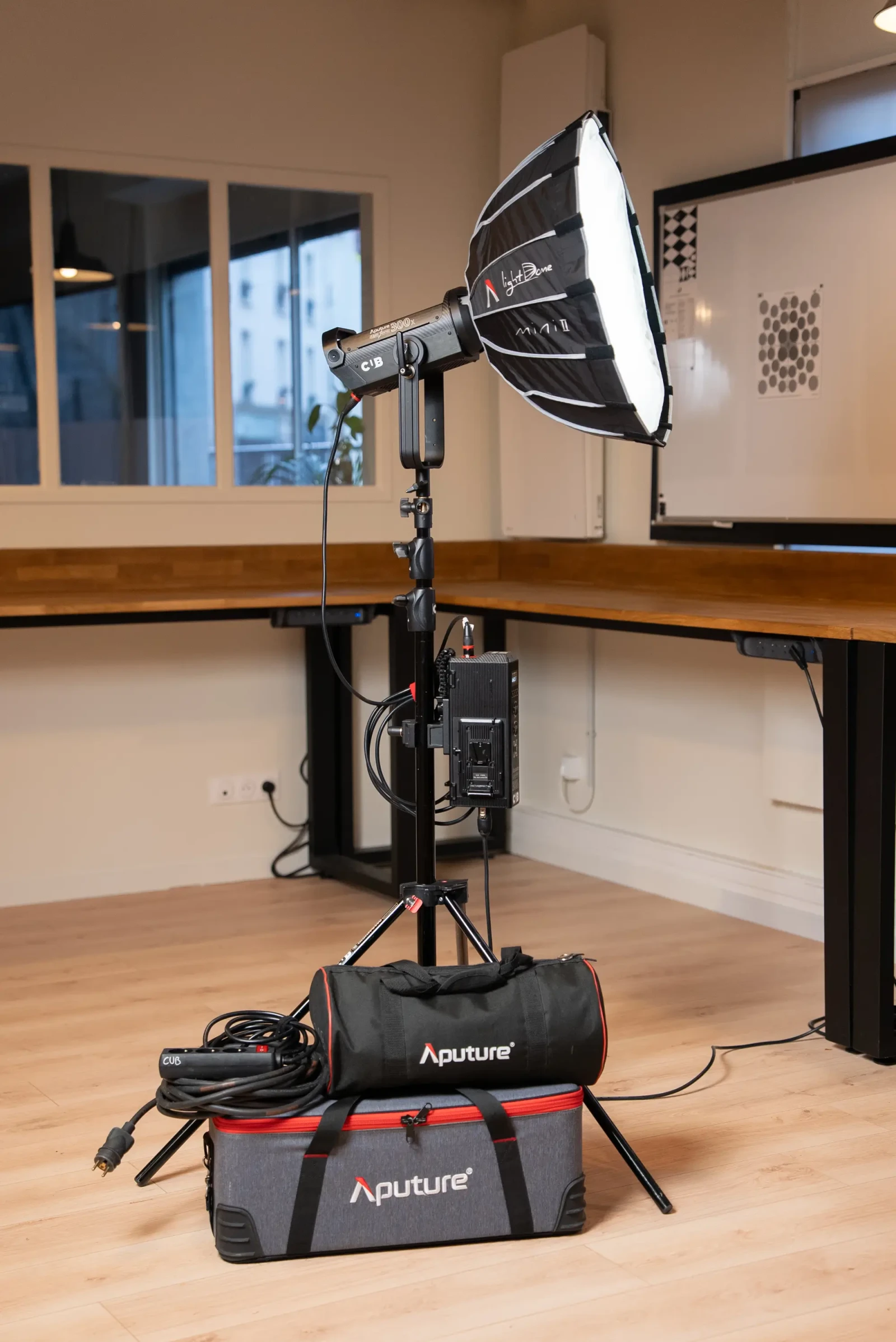 Aputure 300X - Photo 1 sur 6