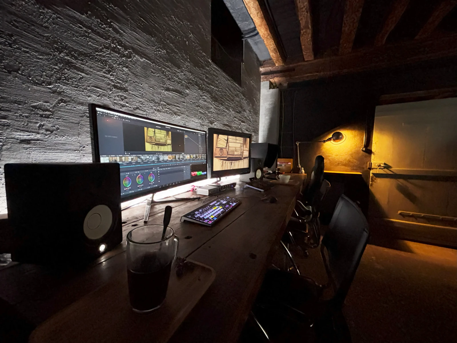Salle Salle d'étalonnage DaVinci Resolve - Photo 2 sur 2