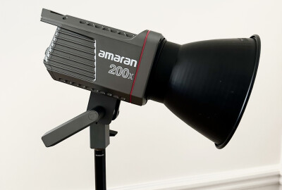 Location Aputure Amaran 200X