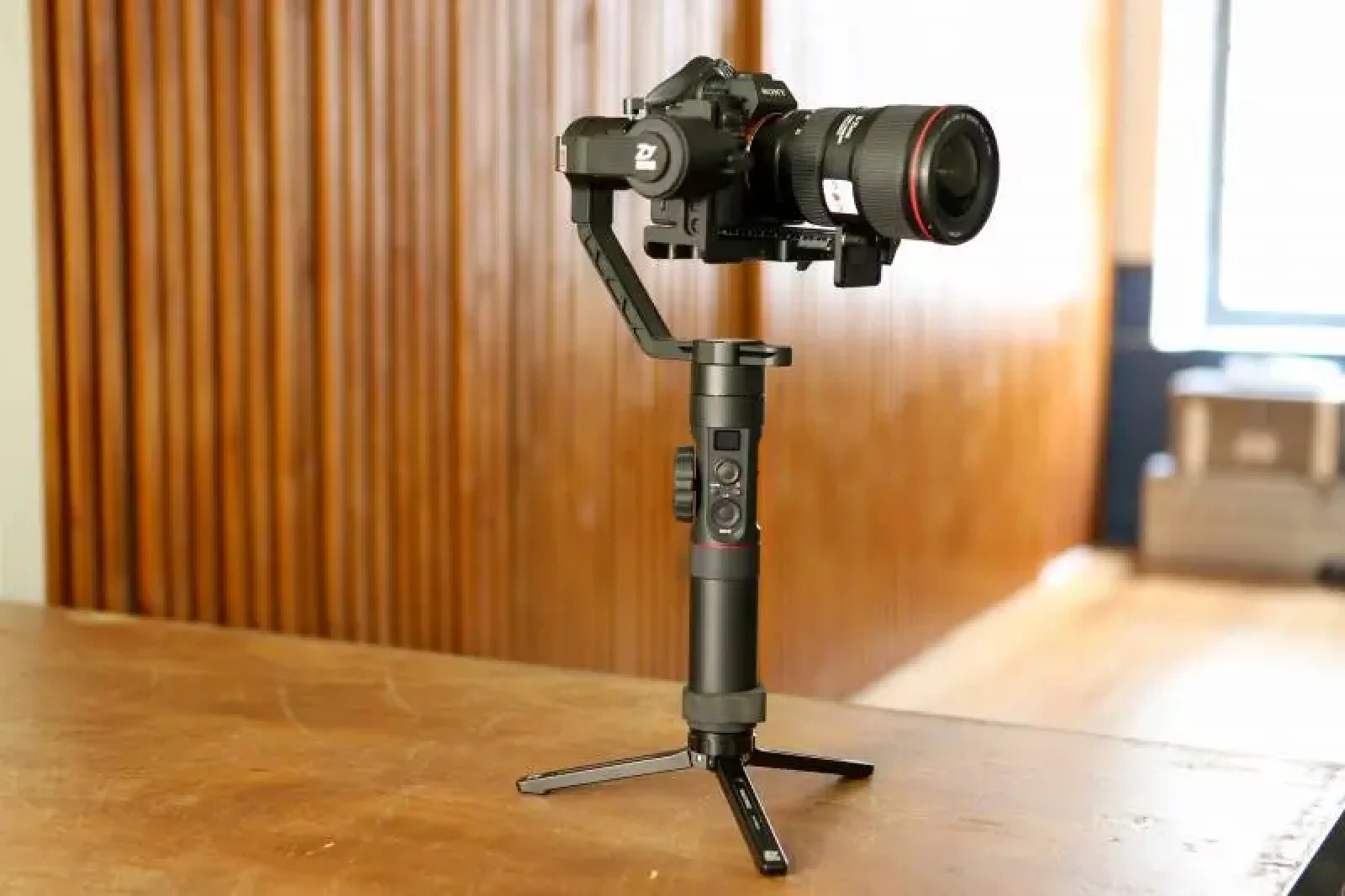 Zhiyun-Tech Crane 2 - Photo 1 sur 3