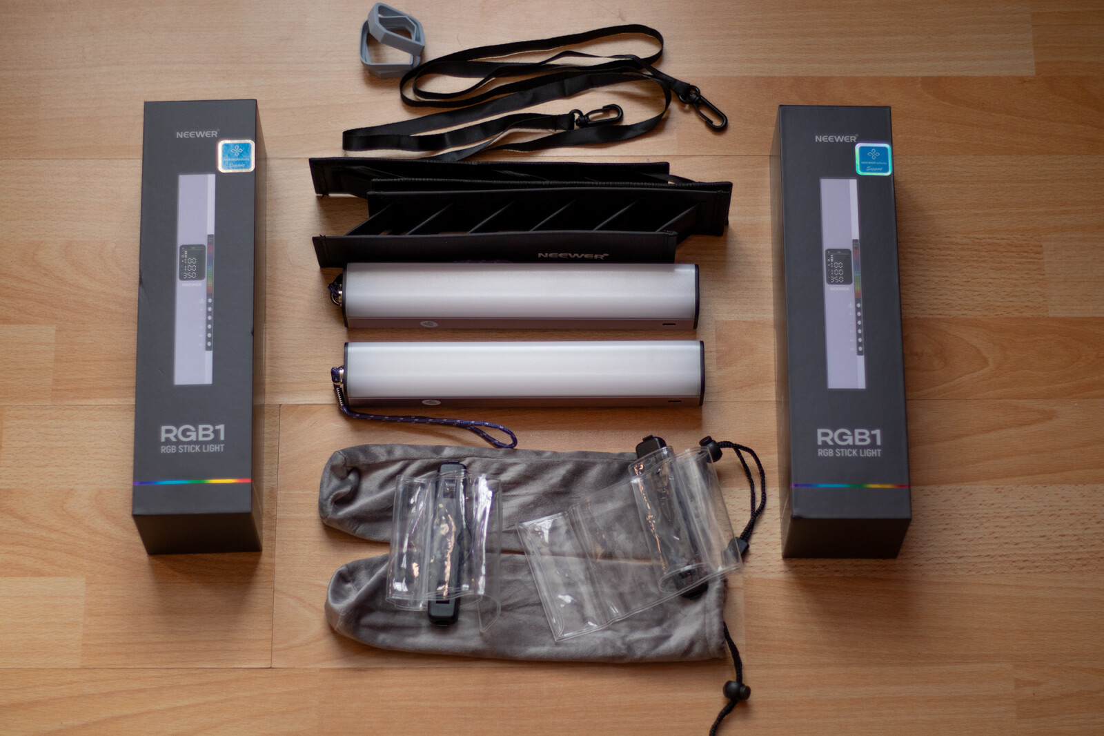 Neewer RGB1 Stick light - Photo 1 sur 2