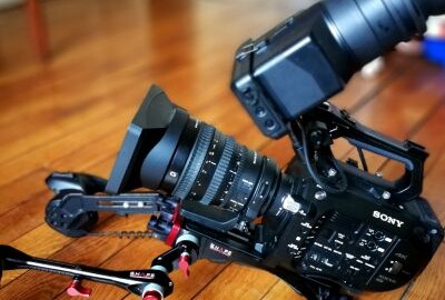 Location SONY PXW  FS 7 KIT COMPLET POUR TOURNAGE DOCUMENTAIRE