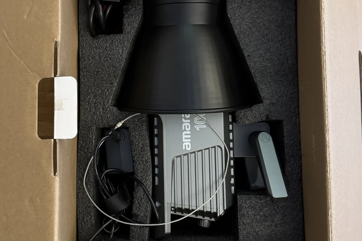 Location Aputure Amaran 100x - Lightyshare