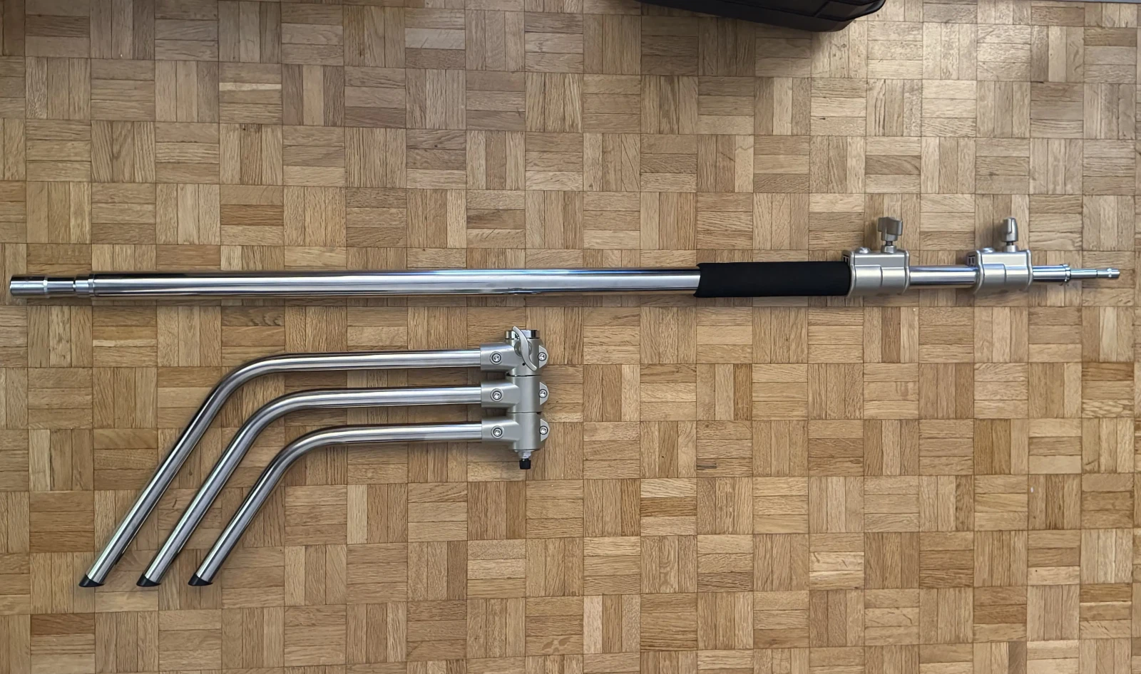Neewer C-Stand Pro - Photo 1 sur 2