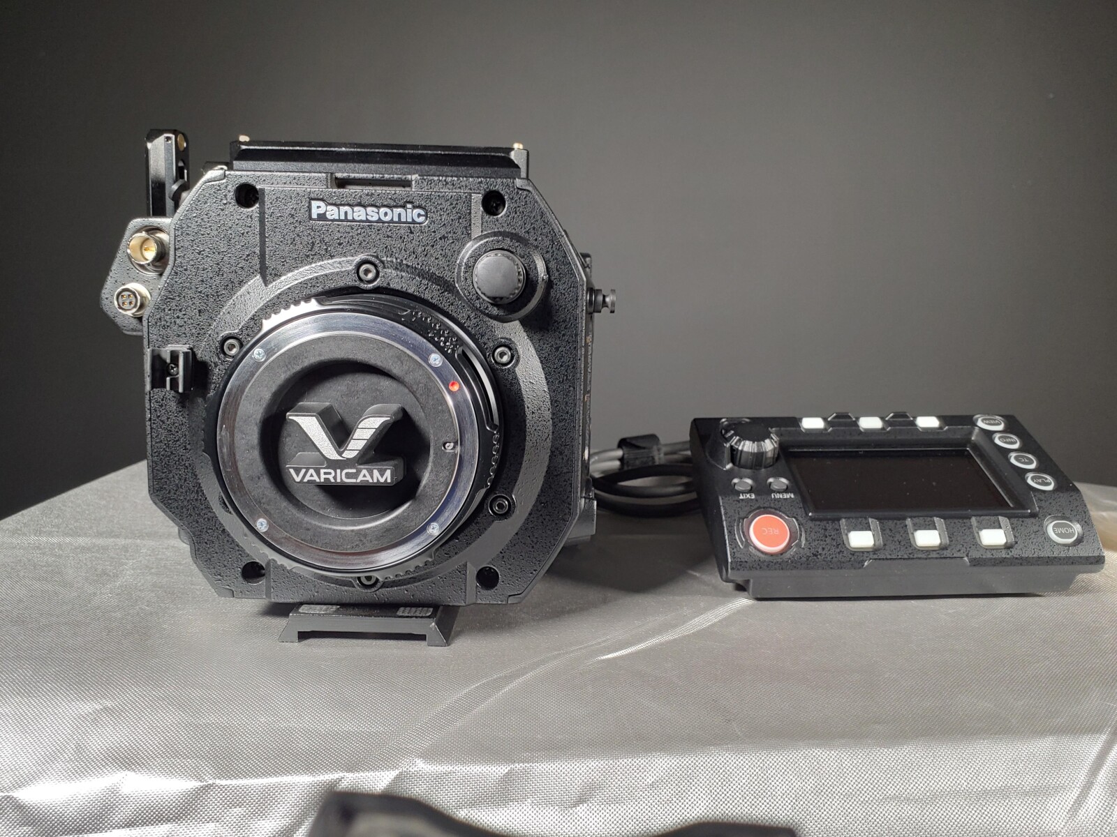 Panasonic VariCam LT - Photo 2 sur 3