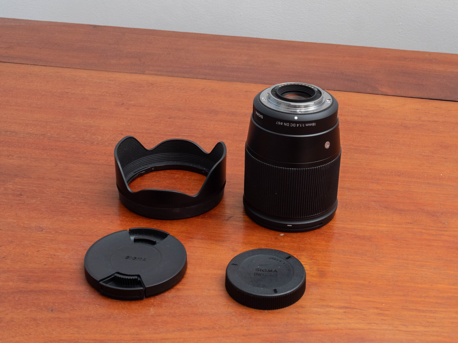 Sigma 16mm f/1.4 DC DN Contemporary - Photo 1 sur 2