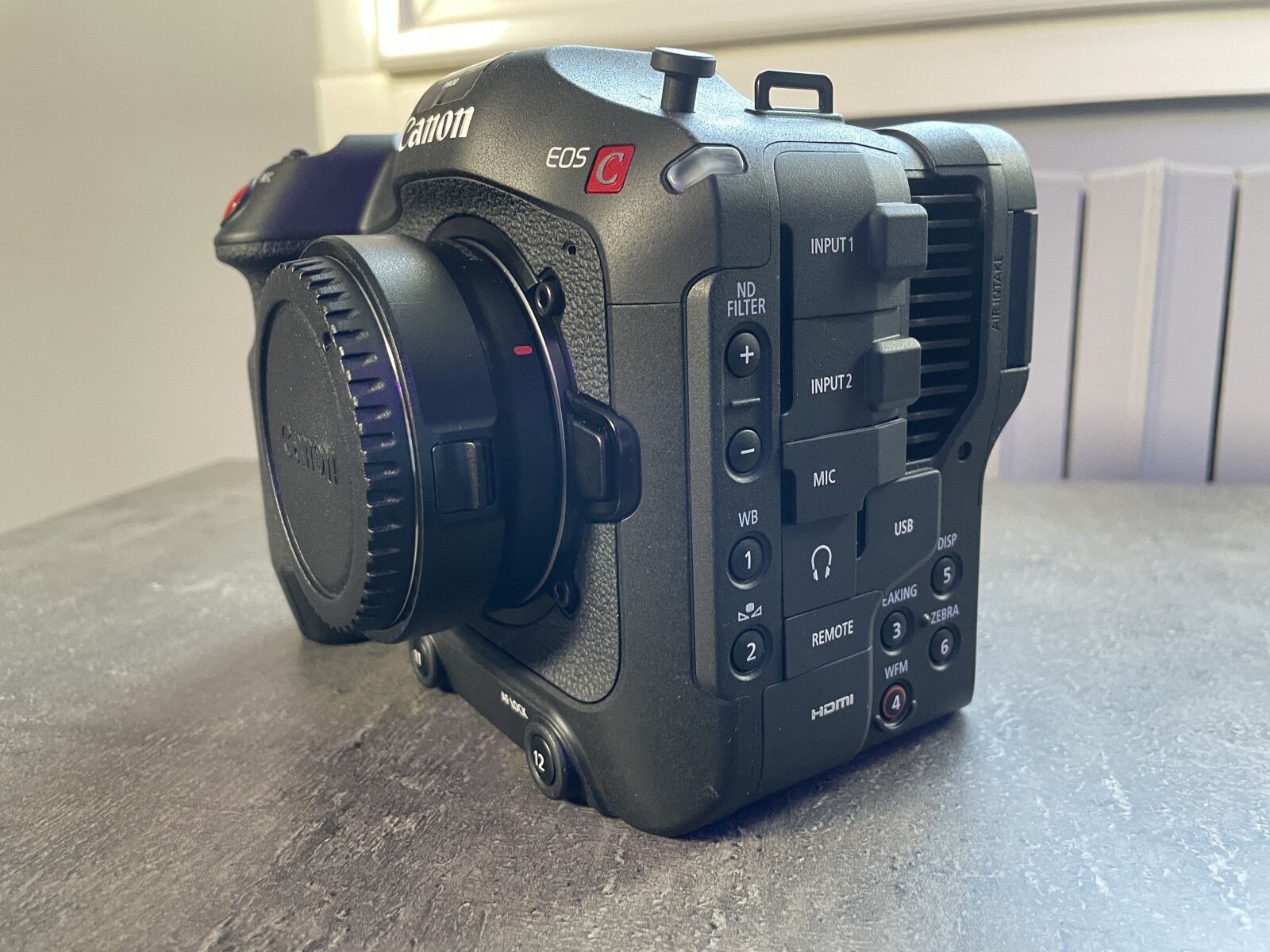 Canon EOS C70 - Photo 2 sur 4
