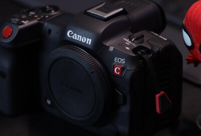 Location Canon R5C
