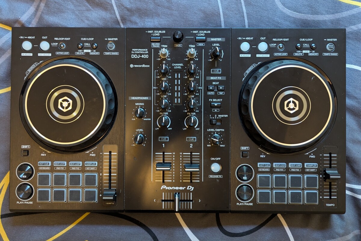 Location Pionneer DDJ-400 - Lightyshare
