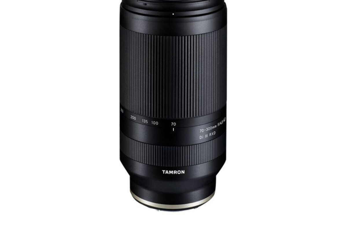 Location Tamron 70-300mm f/4.5-6.3 DI III RXD - Lightyshare
