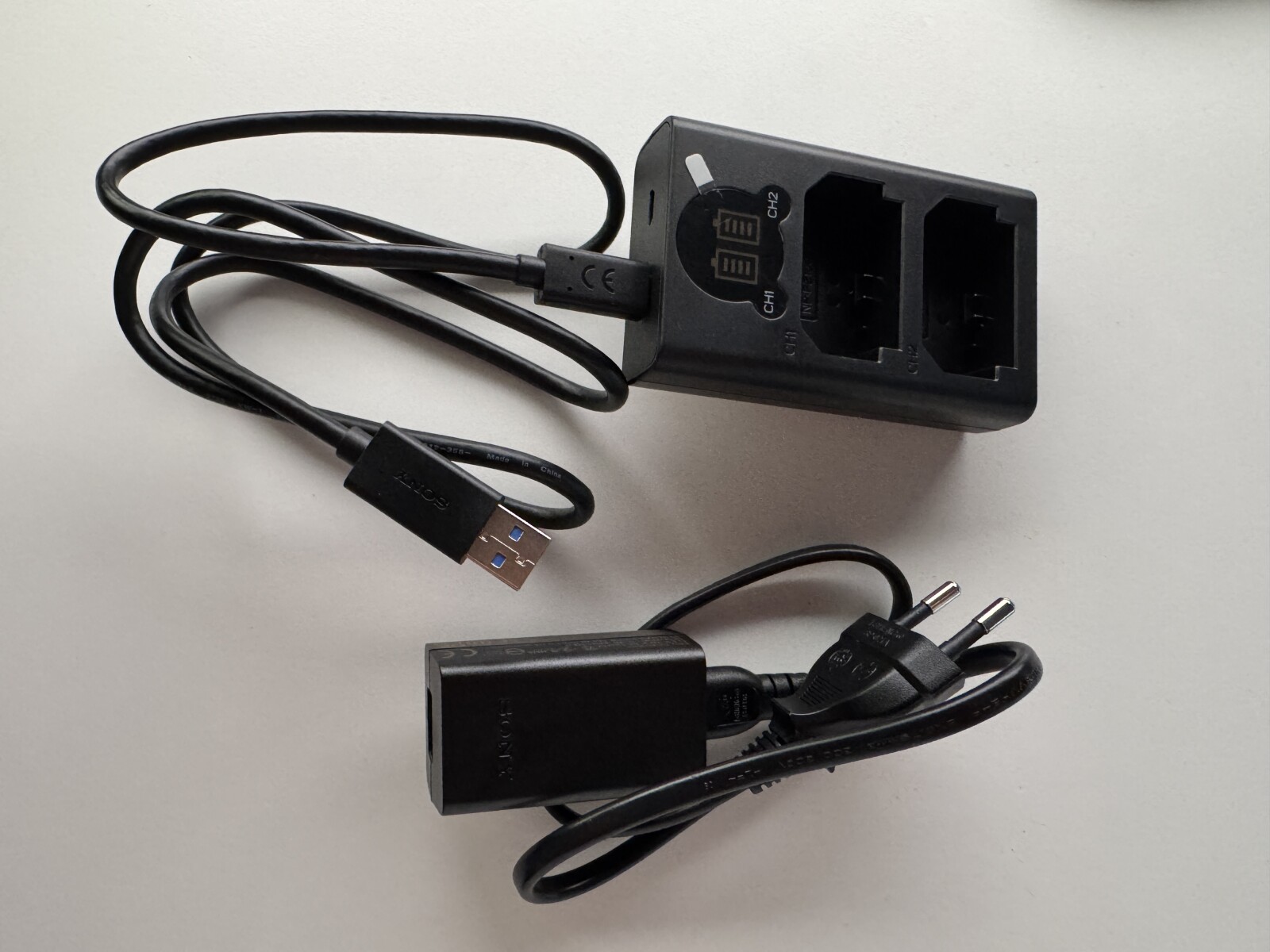 k&f concept Chargeur double NP-FZ100 - Photo 1 sur 1