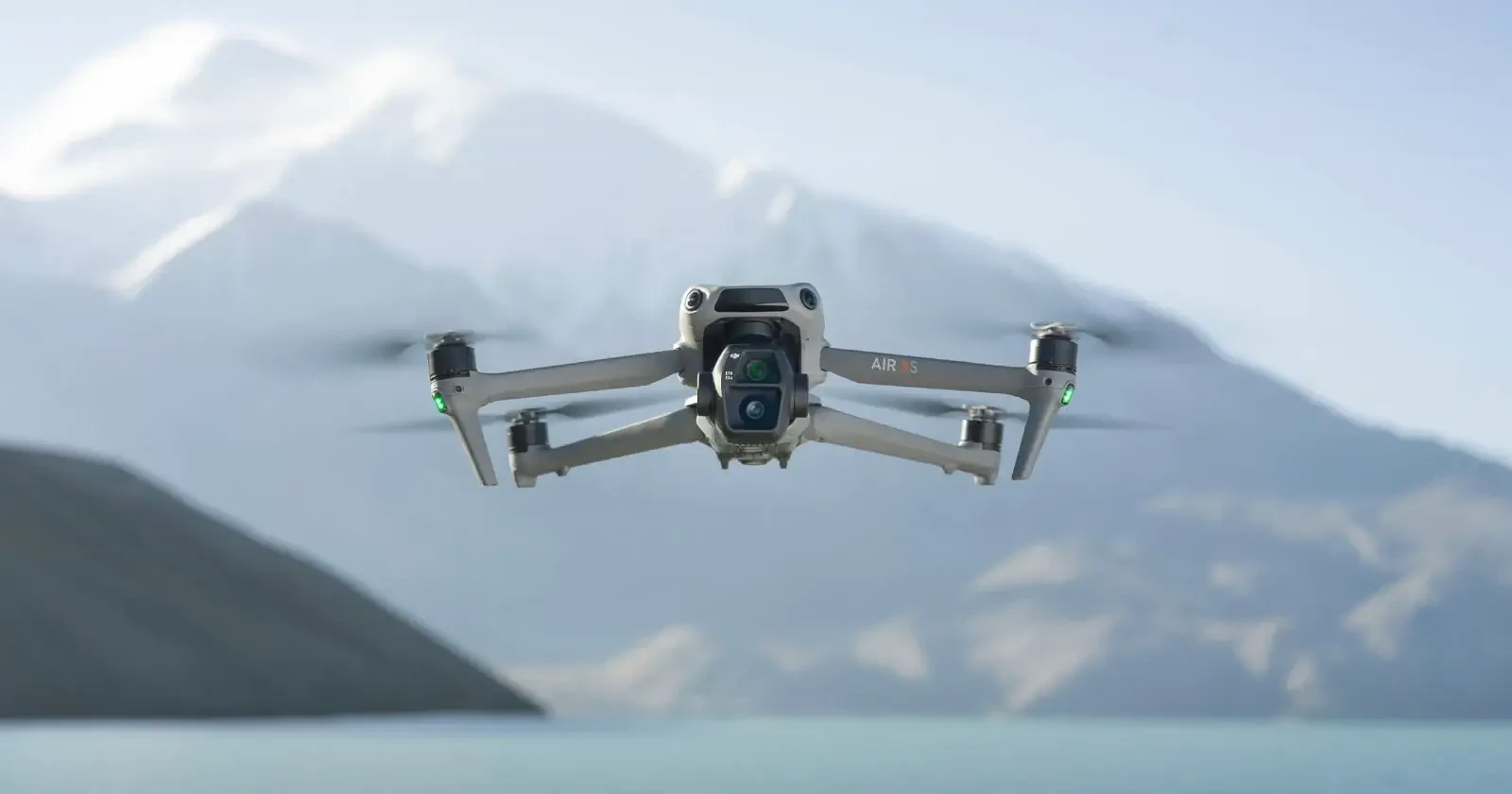 DJI Air 3S Fly More Combo - Photo 2 sur 9