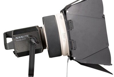Location Pack Nanlite FS300B + 1 Lentille Fresnel Nanlite FL-20G