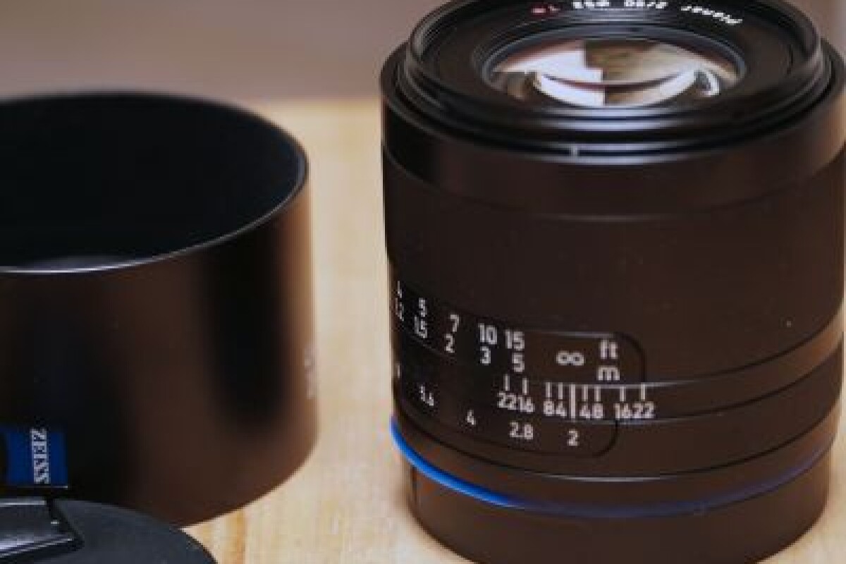 Location 50mm f:2 Zeiss Loxia (monture E) - Lightyshare