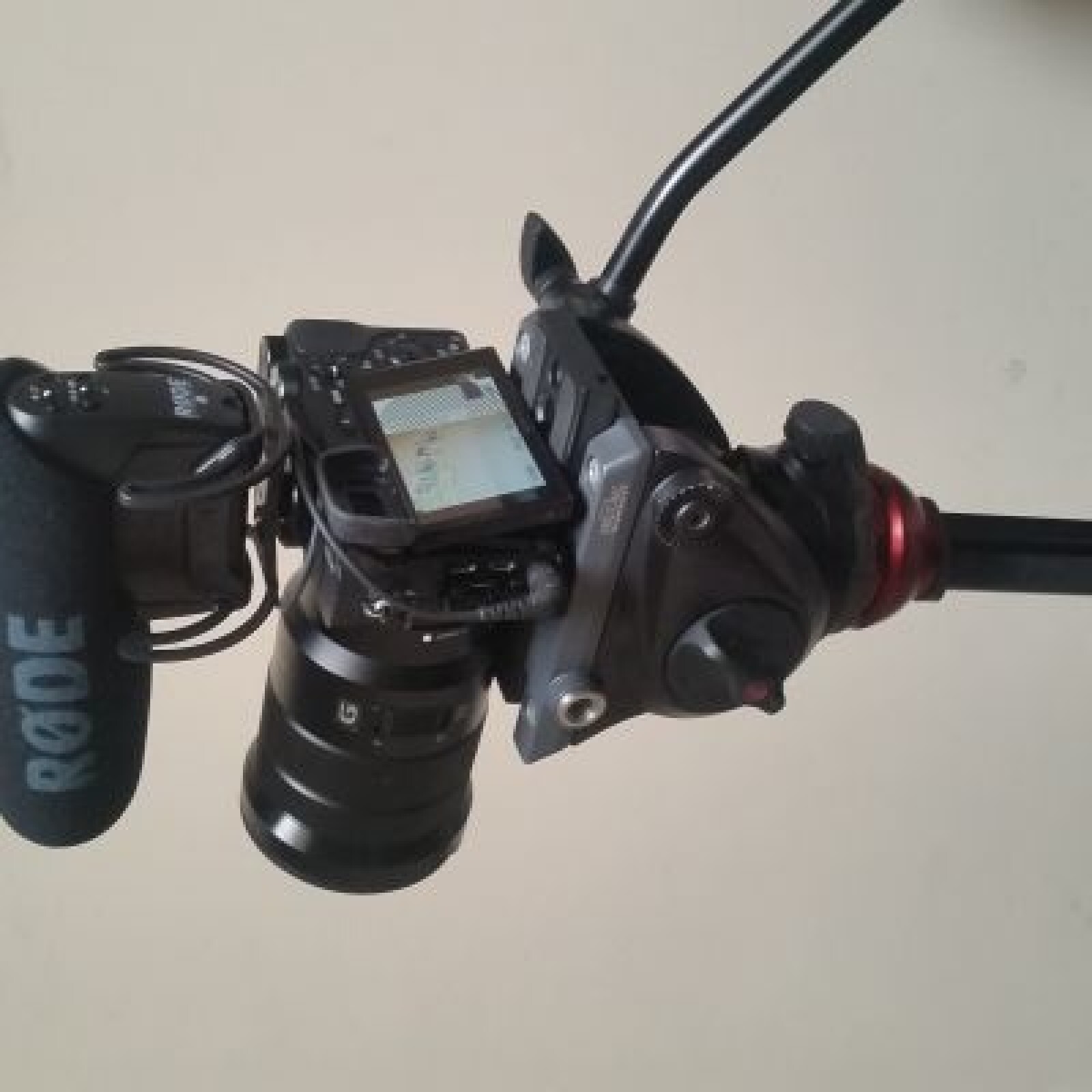 Kit de tournage léger a6300+18-105+50mm f2 + trépied - Photo 1 sur 4