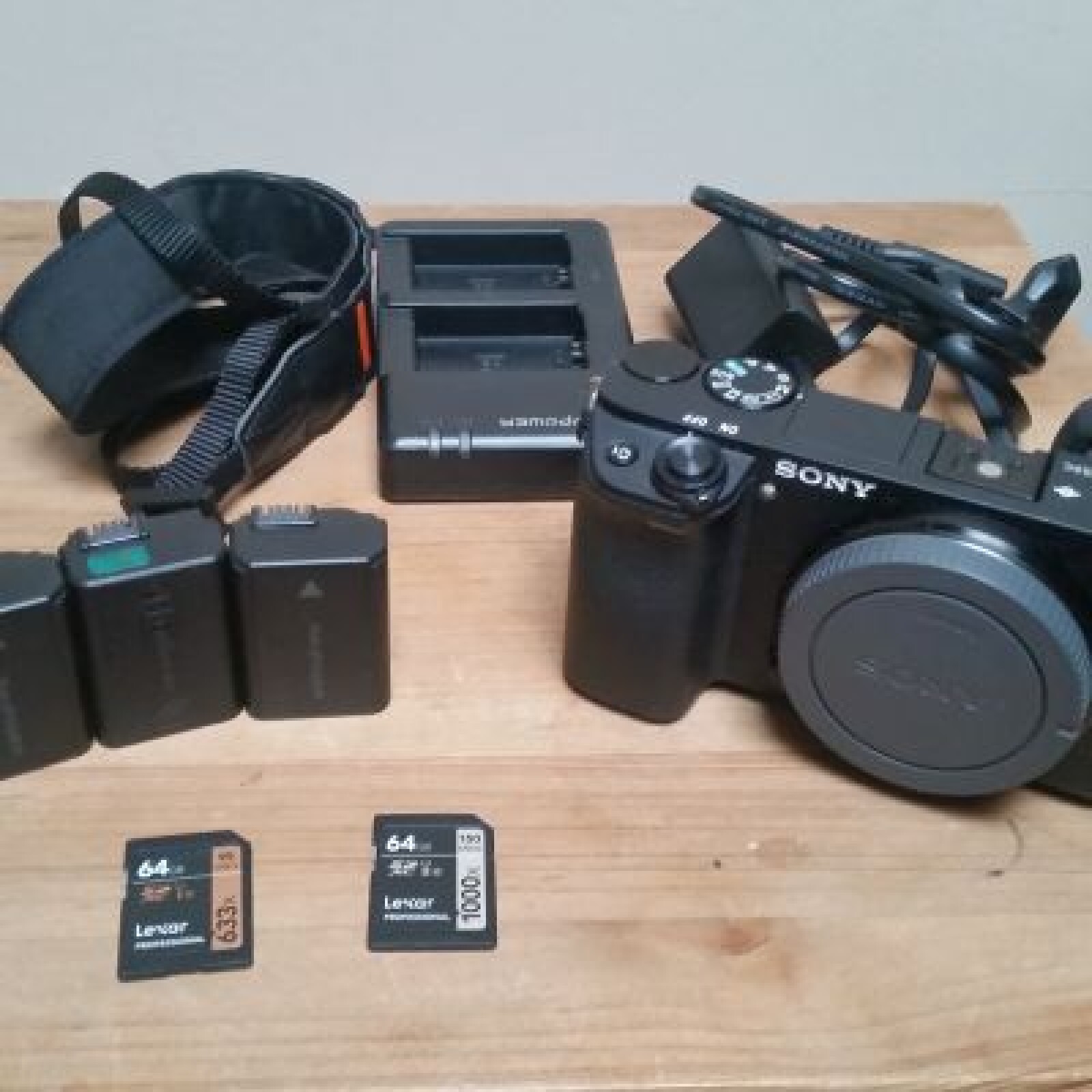 Kit de tournage léger a6300+18-105+50mm f2 + trépied - Photo 2 sur 4