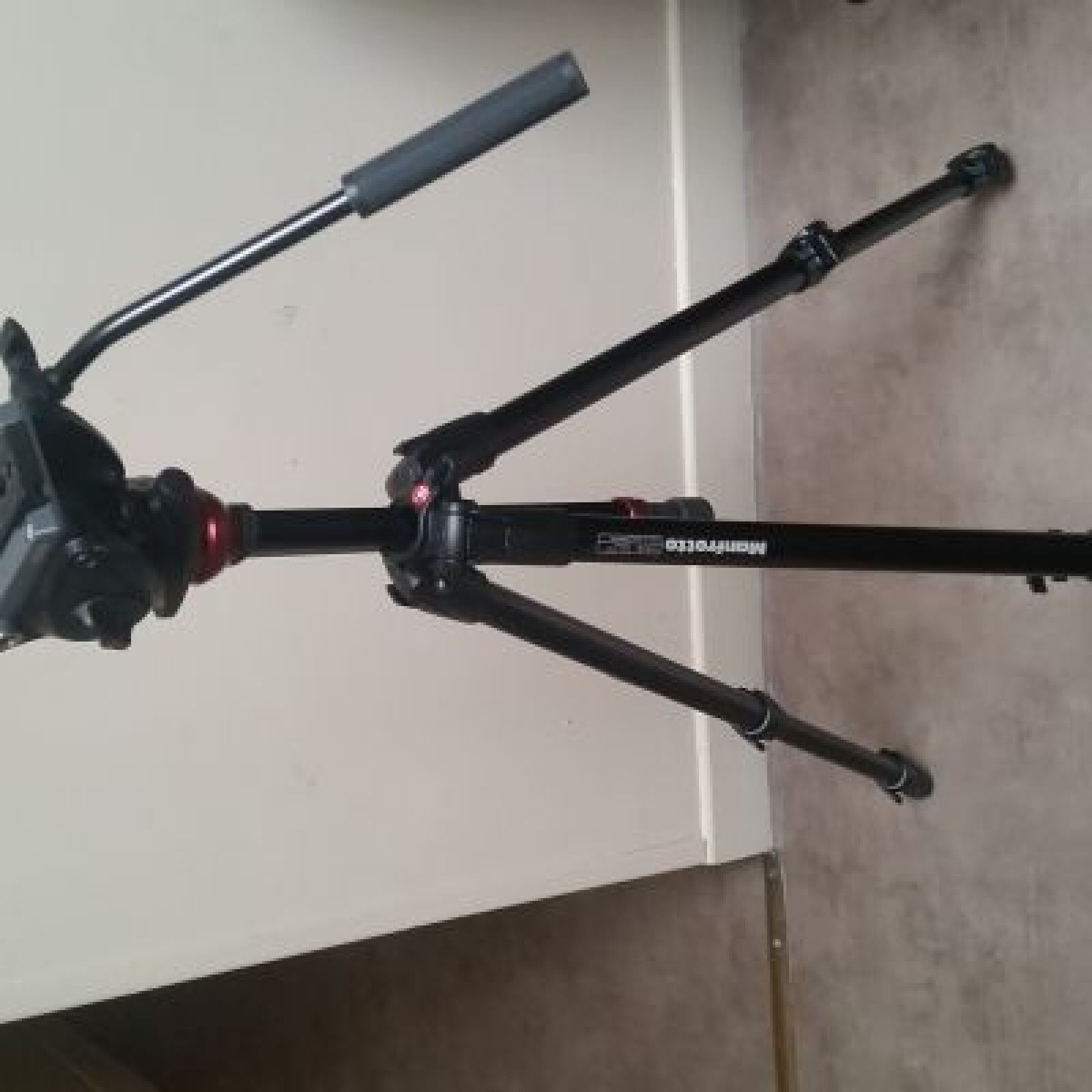 Trépied manfrotto 755XB avec tête fluide MVH55AH - Photo 1 sur 1