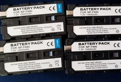 Location Kit de 2  Panneaux de 660 Leds + 4 Batteries + 2 Trépieds + Gélatines de couleurs
