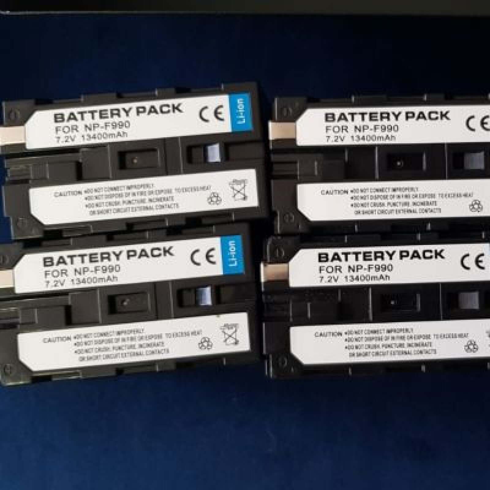 Kit de 2  Panneaux de 660 Leds + 4 Batteries + 2 Trépieds + Gélatines de couleurs - Photo 3 sur 5