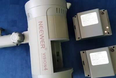 Location Kit de 2 Flash externe à batterie de 300w + 2 Trépieds  + bol beauté ou boite à lumière de 90cm + 2 Batteries