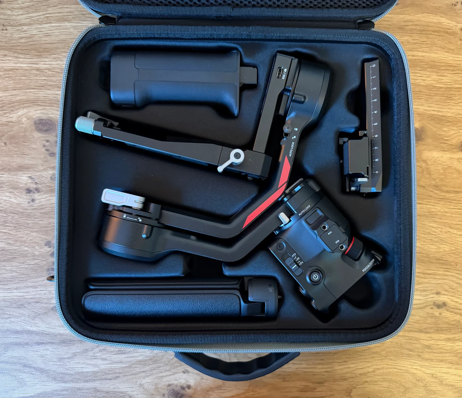 DJI RS 4 - Photo 1 sur 1