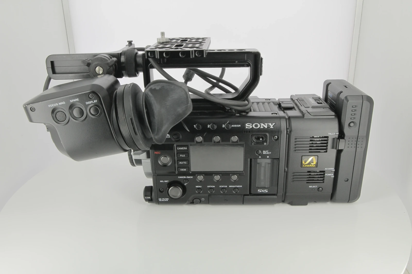Sony PMW-F55 - Photo 5 sur 5
