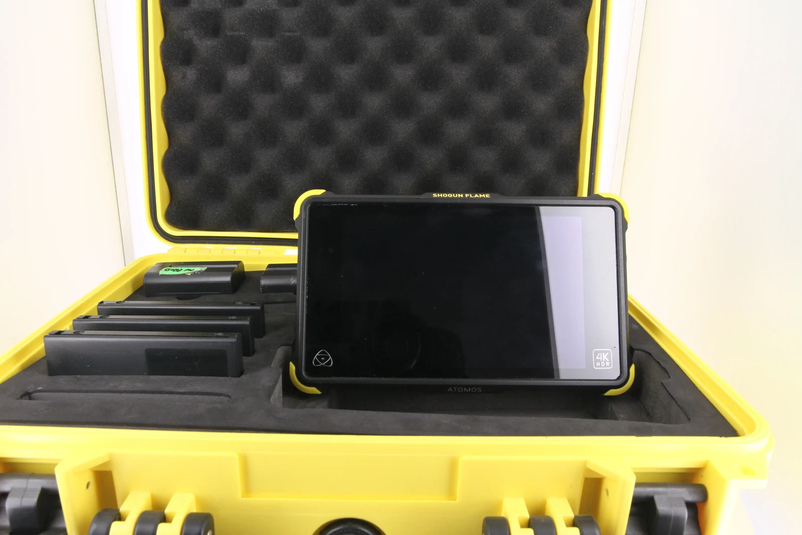 Blackmagic Video Assist 7 12G - Photo 4 sur 4
