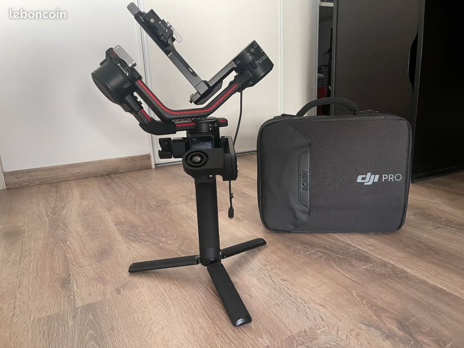 DJI RS2 Pro Combo - Photo 2 sur 3