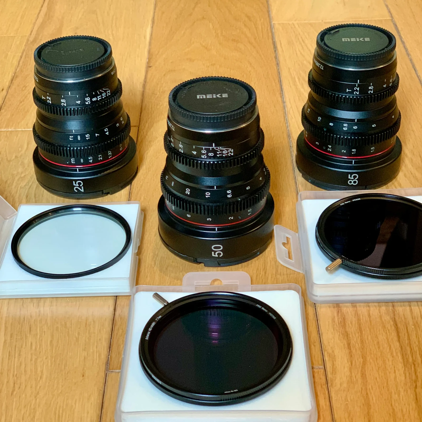 SET 3 OBJECTIFS M4/3 CINÉ MEIKE 25-50-85mm T2.2 + FILTRES - Photo 2 sur 5