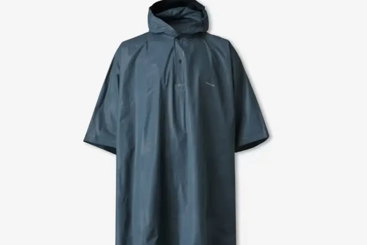 Location Poncho de pluie Forclaz - Lightyshare