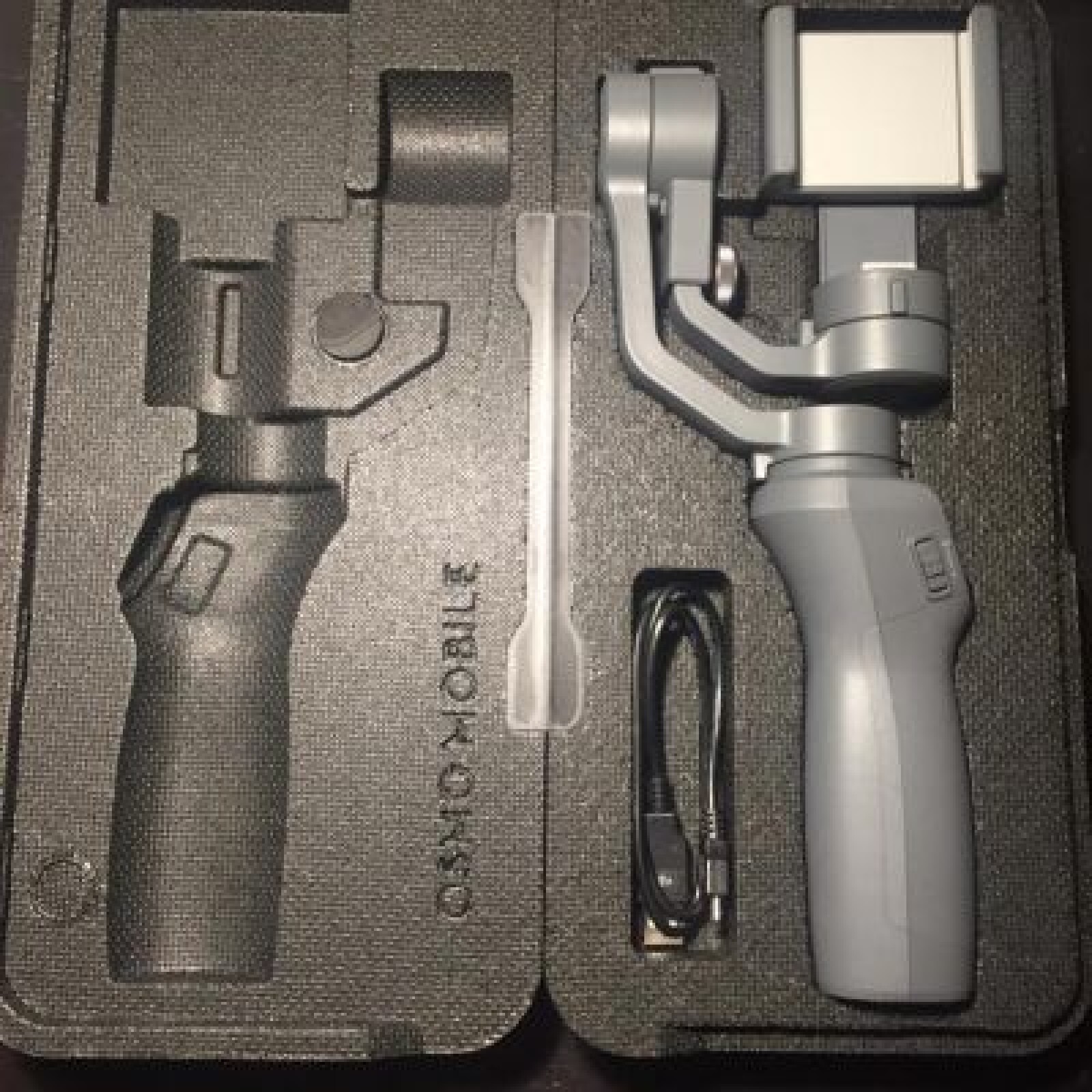 Stabilisateur DJI Osmo Mobile 2 - Photo 2 sur 5