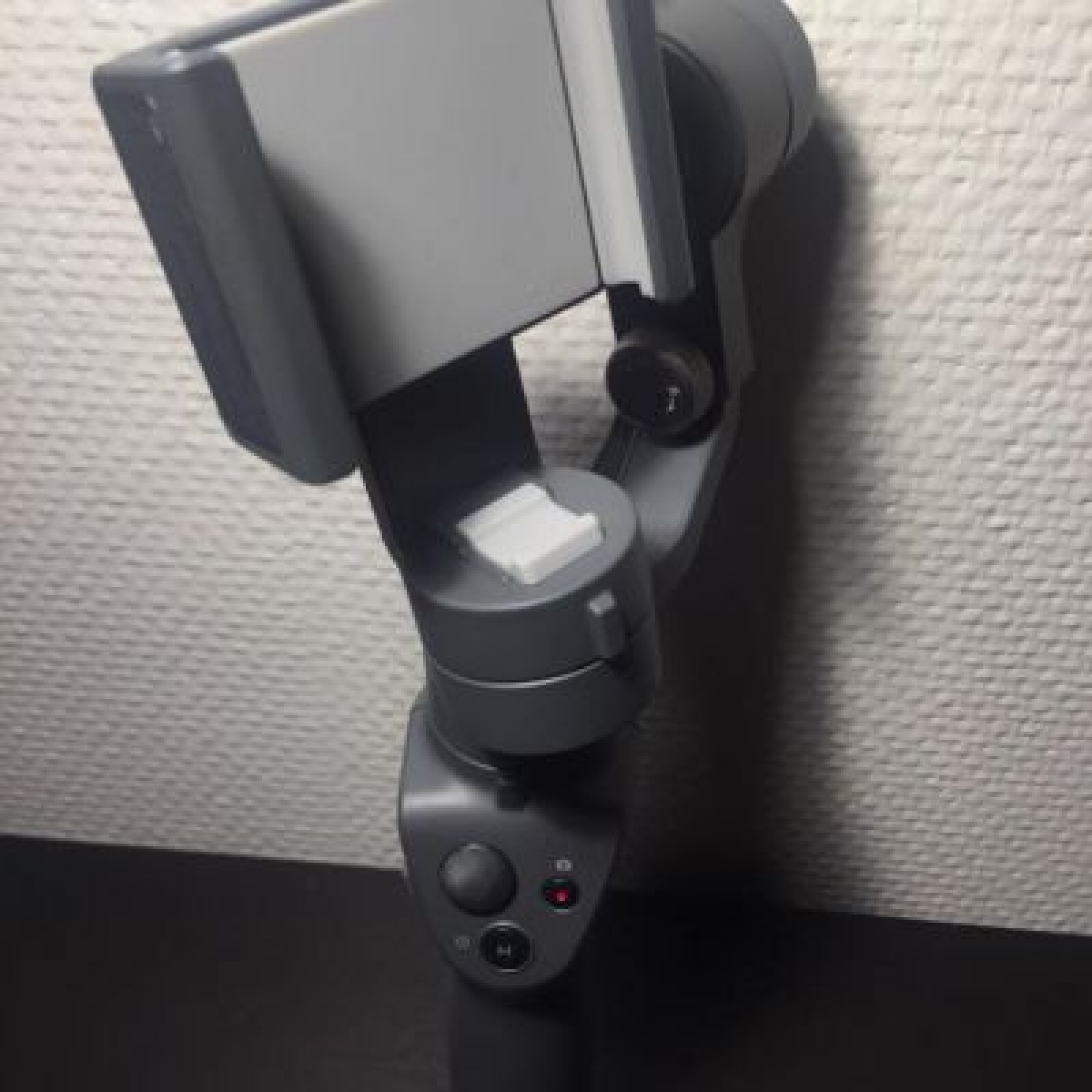 Stabilisateur DJI Osmo Mobile 2 - Photo 4 sur 5