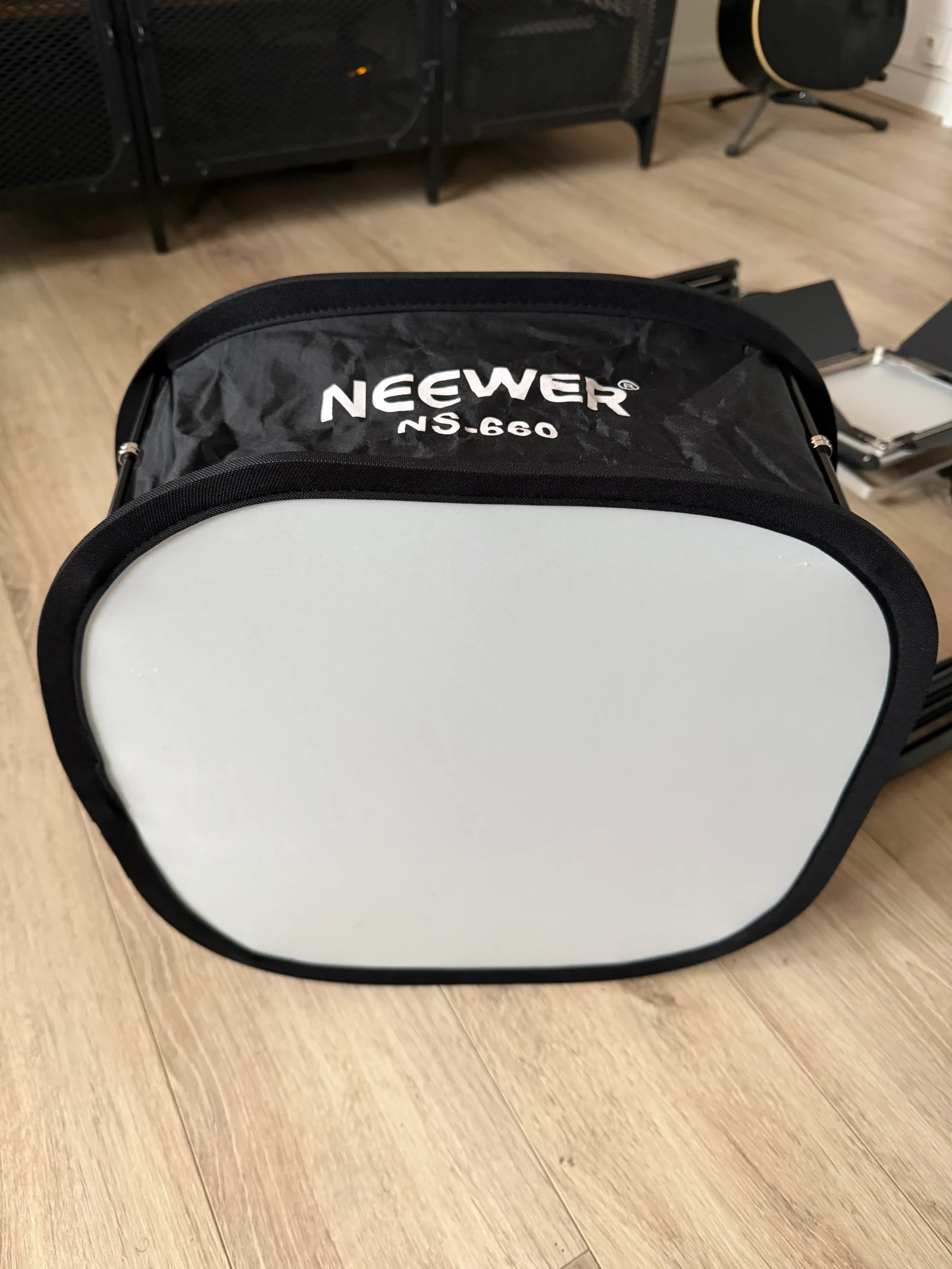 Neewer 660 LED RGB - Photo 2 sur 5