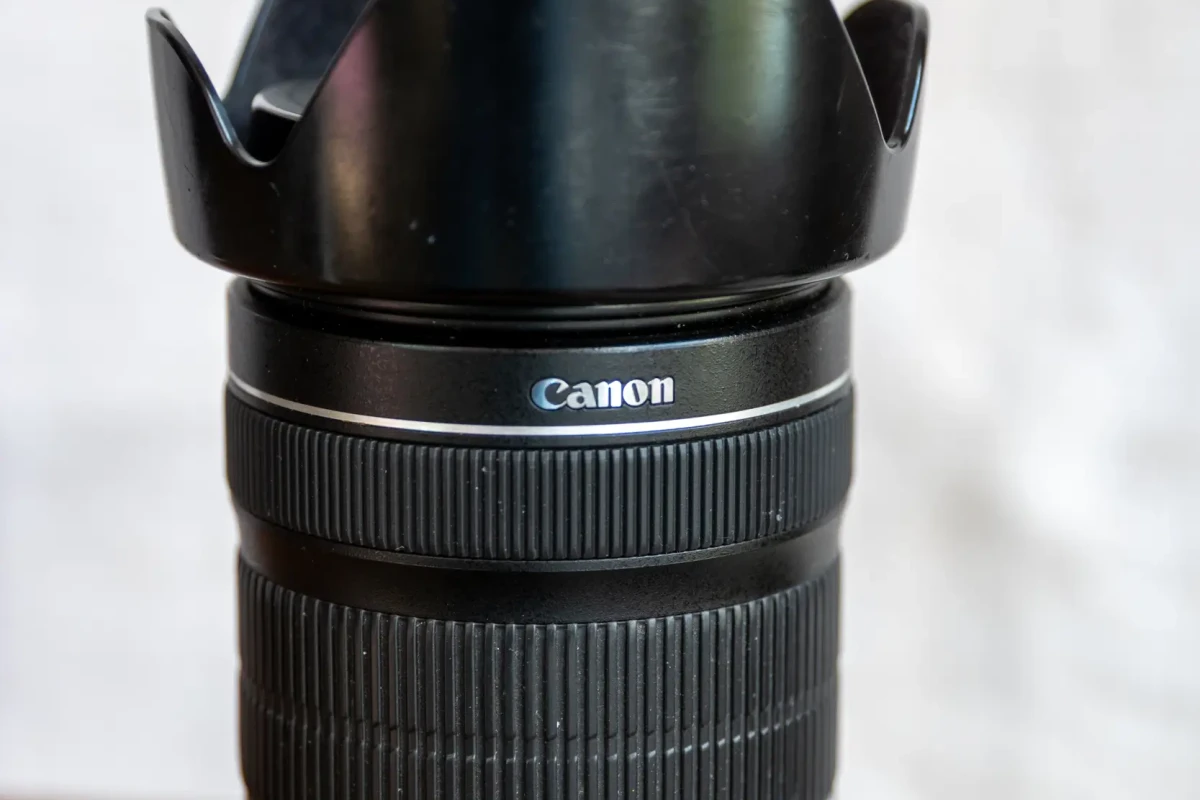 Location Canon EF-S 18-135 mm - Lightyshare